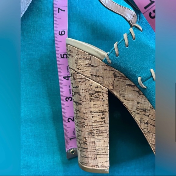 KELSI DAGGER Women's Turquoise Suede Leather
Upper. Peep Toe Platform Sandals - Picture 8 of 9